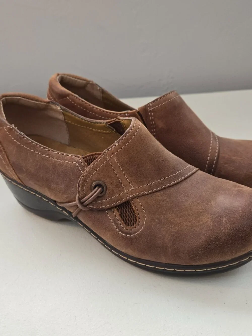 Softspots Women's 7.5W Leather Brown Slip On Ankle Bootie